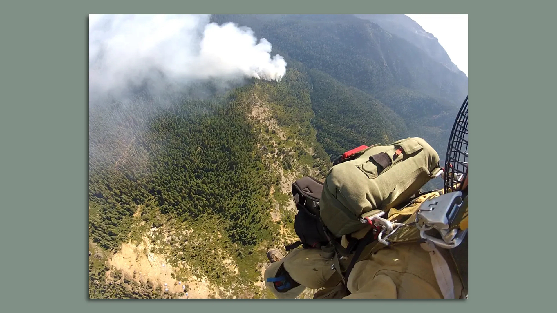 How smokejumpers fight Oregon wildfires A day in the life Smoke Jumper